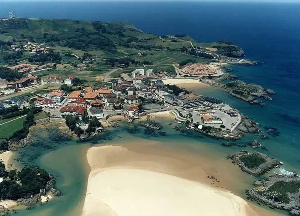 Apartment in Arnuero, Cantabria 102904 by MO Rentals - Plaj
