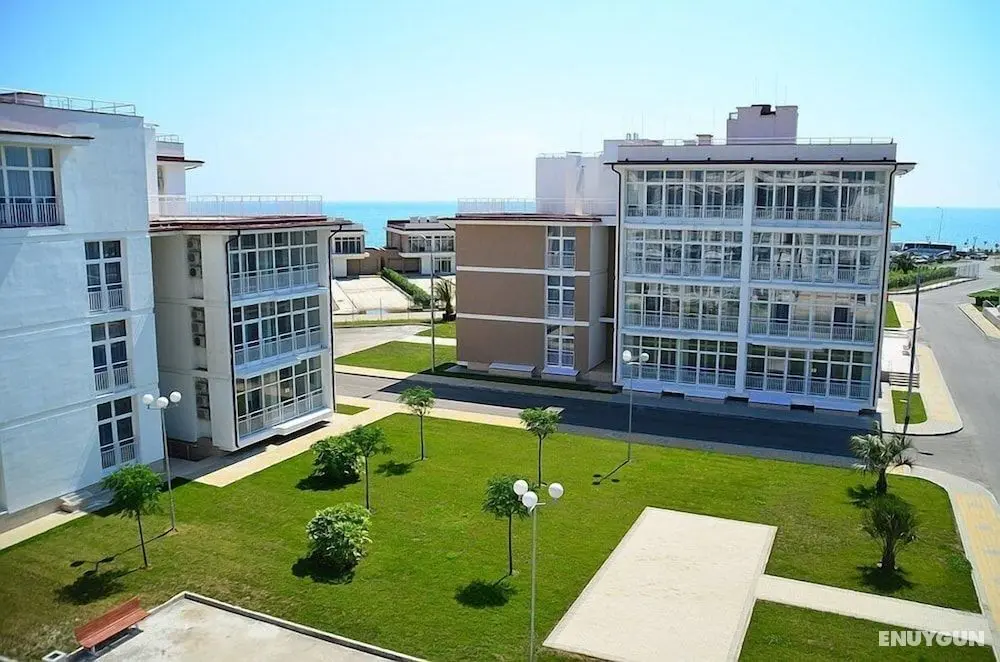 Apartment on Bulvar Nadezhd Apt 113 - Dış Mekan