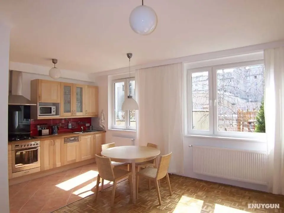 Apartment Center - Öne Çıkan Resim