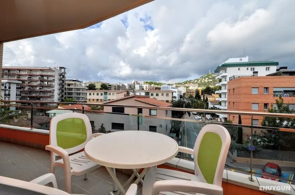 Apartment Douglas Lloretholiday - Oda Düzeni
