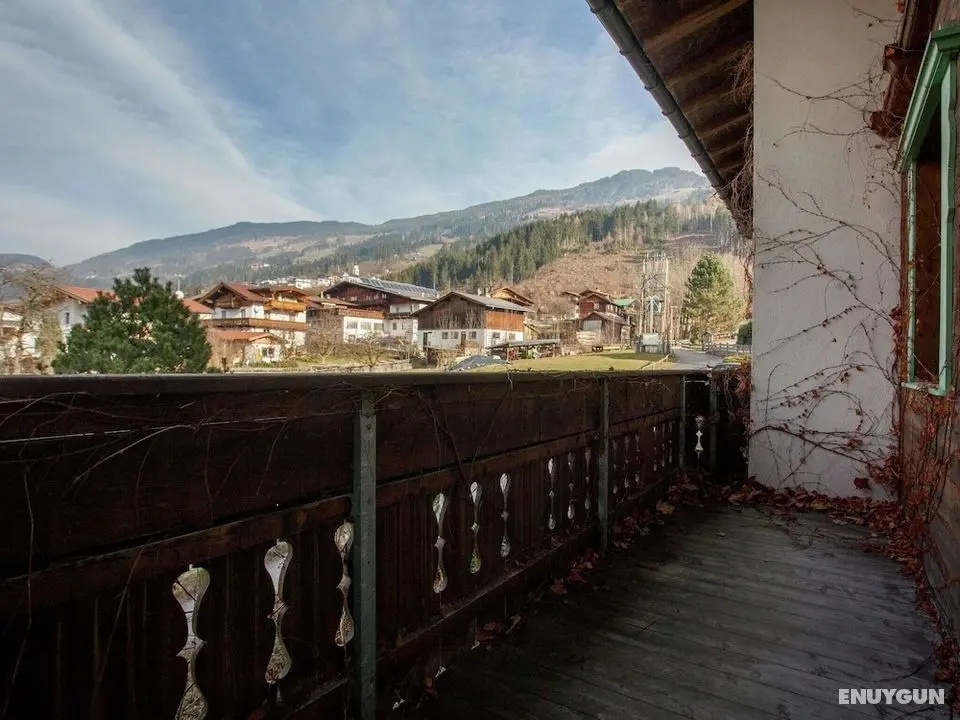 Apartment in Hart im Zillertal With Garden, Balcony, Parking - Oda Düzeni