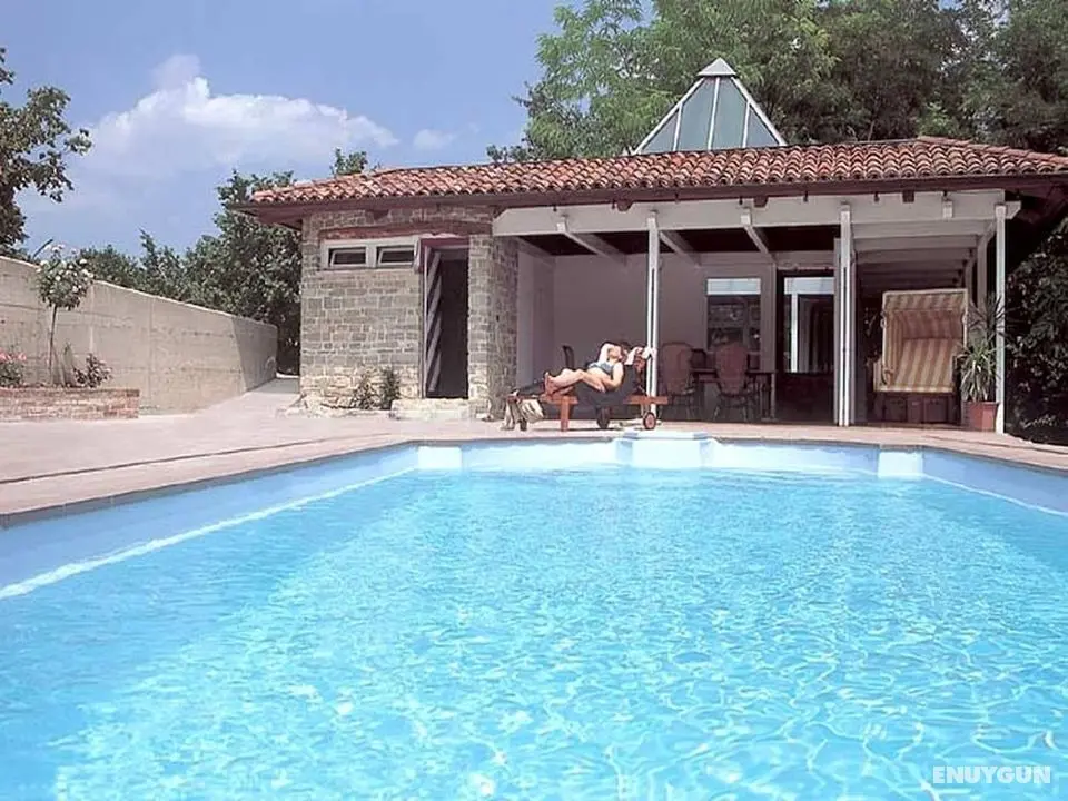 Apartment With Large Covered Terrace, in Small Residence With Swimming Pool - Öne Çıkan Resim