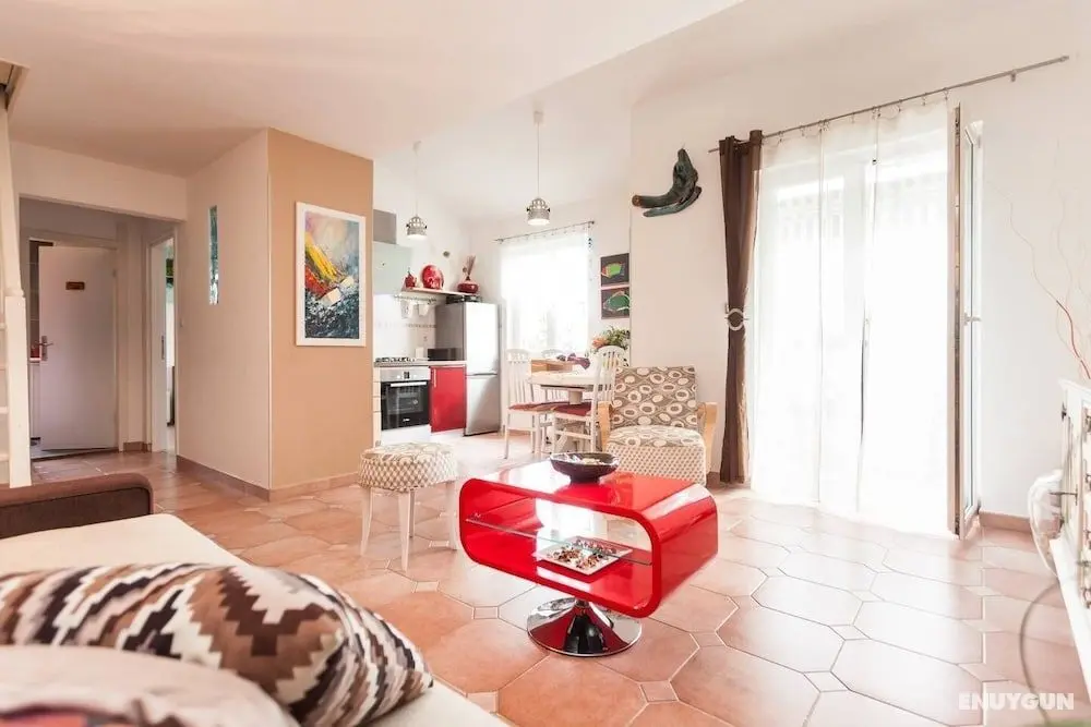 Apartment Lucija 2 with unique details - Öne Çıkan Resim