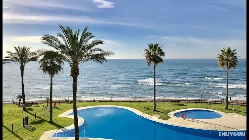 Apartment Mi Capricho 17 Beachfront - Havuz