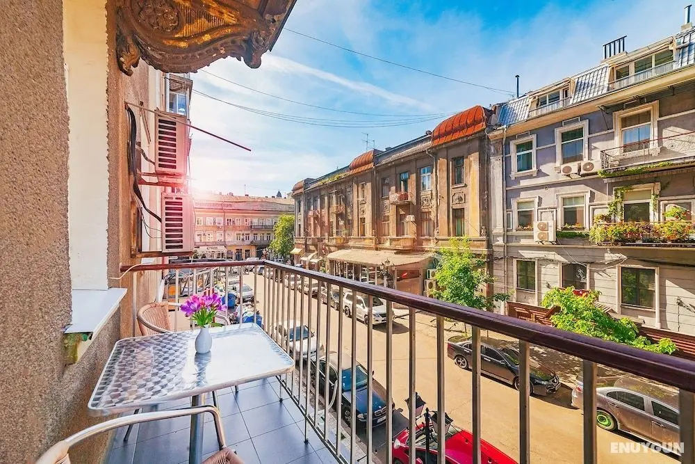 Apartment near Opera Theater - Öne Çıkan Resim
