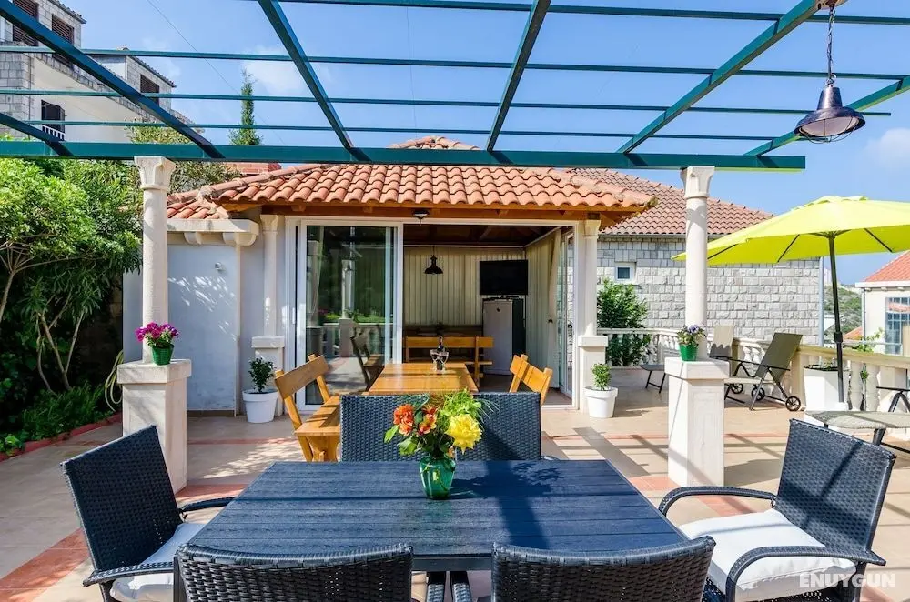 Apartment Orange Tree - Öne Çıkan Resim