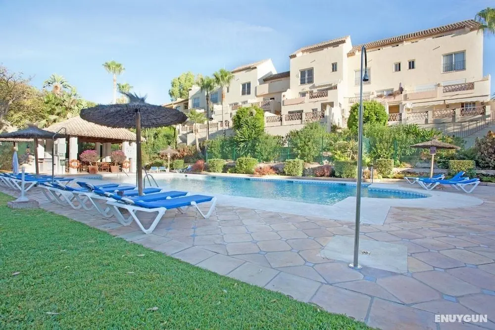 Apartment Pinos de Aloha - Havuz