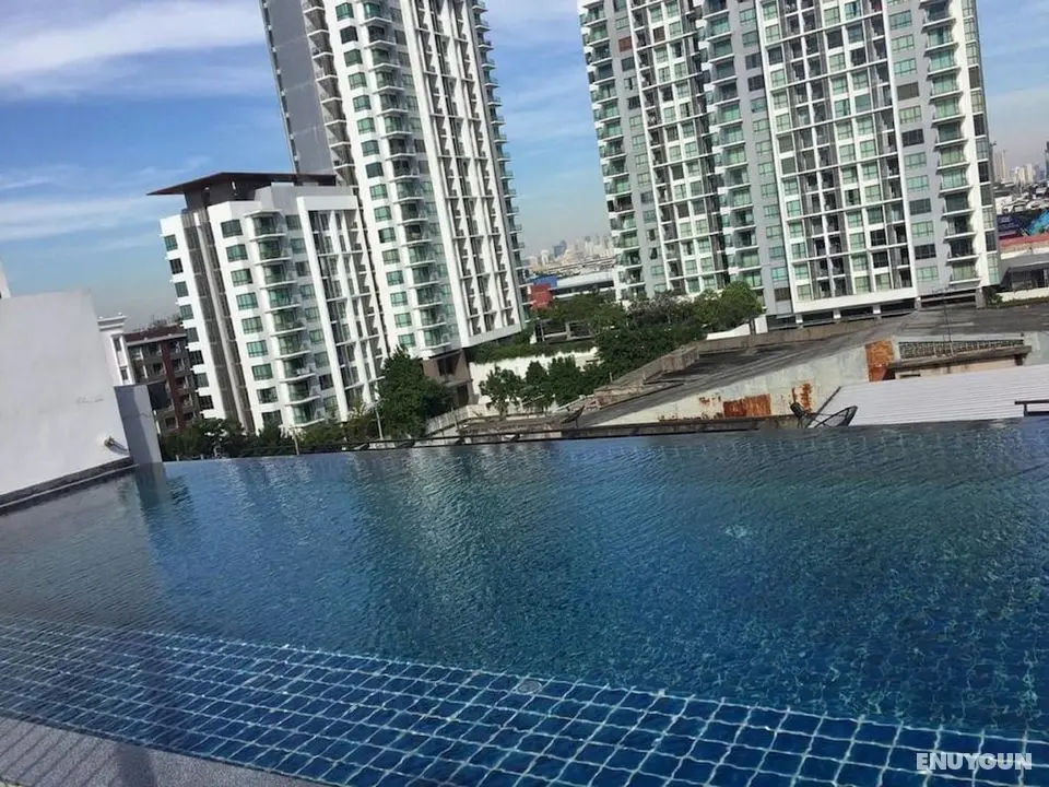 Apartment at Punnawithi BTS - Havuz