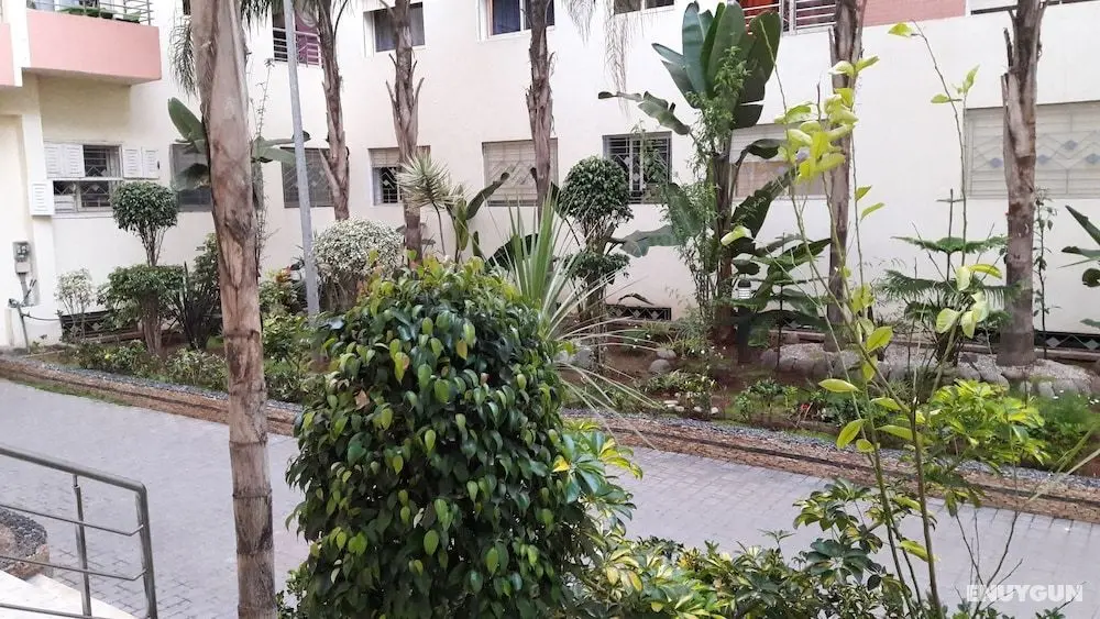 Apartment With Terrace - Dış Mekan
