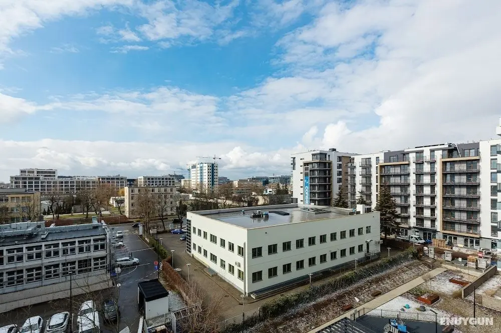 Apartments Cybernetyki Warsaw by Renters - Oda Manzaraları
