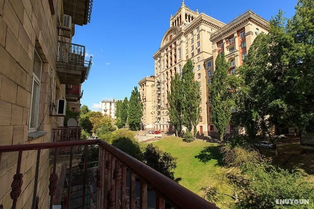 Apartments Kreshchatik 27-18 - Dış Mekan