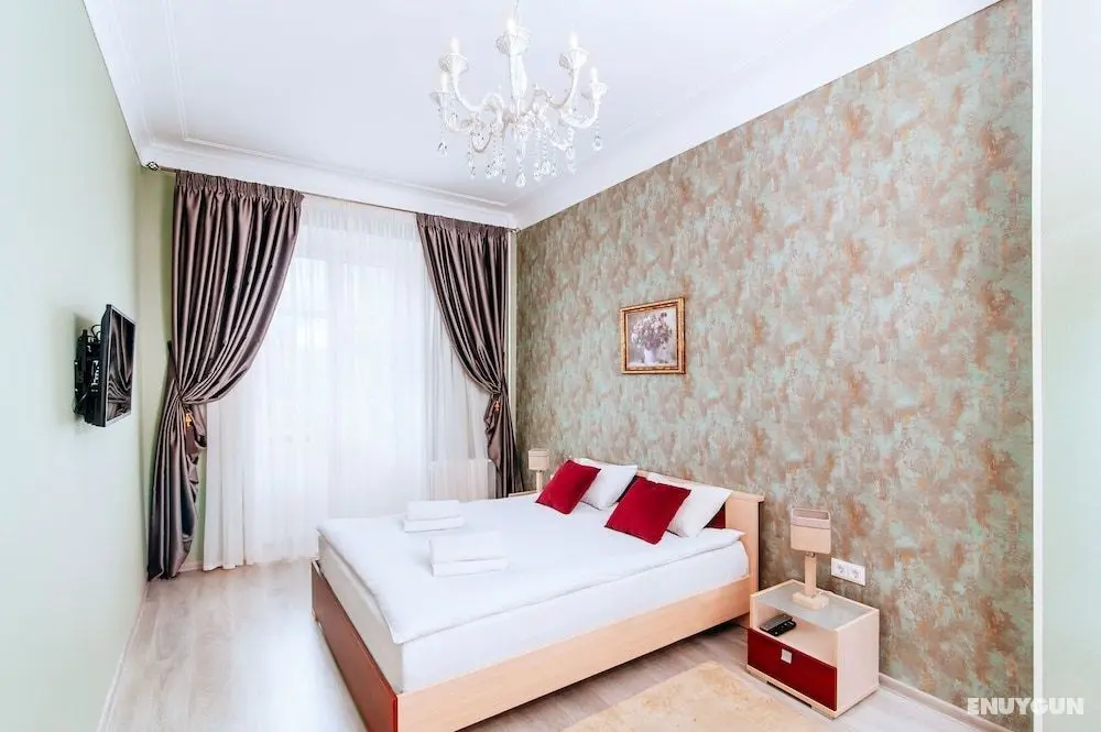 Apartments near Train Station - Öne Çıkan Resim