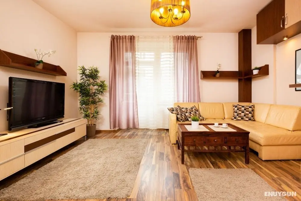 Apartments Warsaw Hoza by Renters - Öne Çıkan Resim