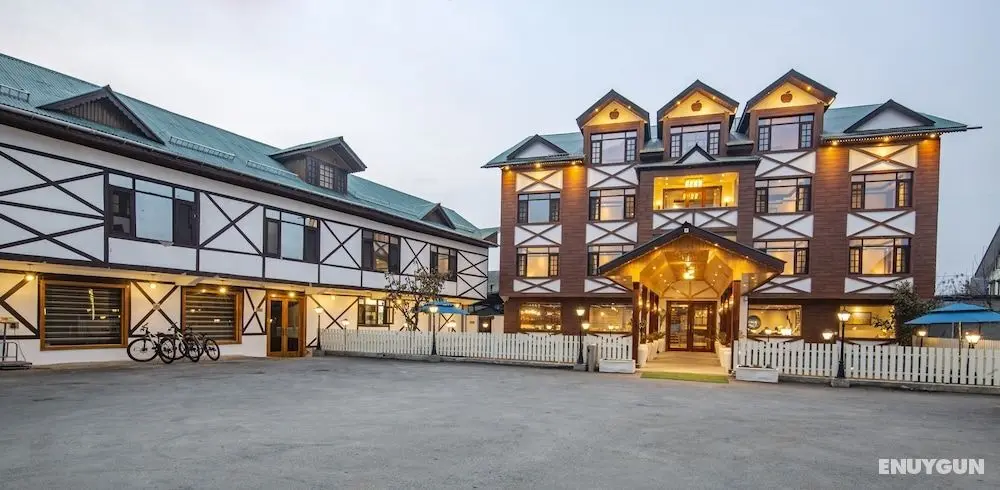 Apple Orchard Resort & Spa - Overlooking Zabarwan Mountain - Öne Çıkan Resim