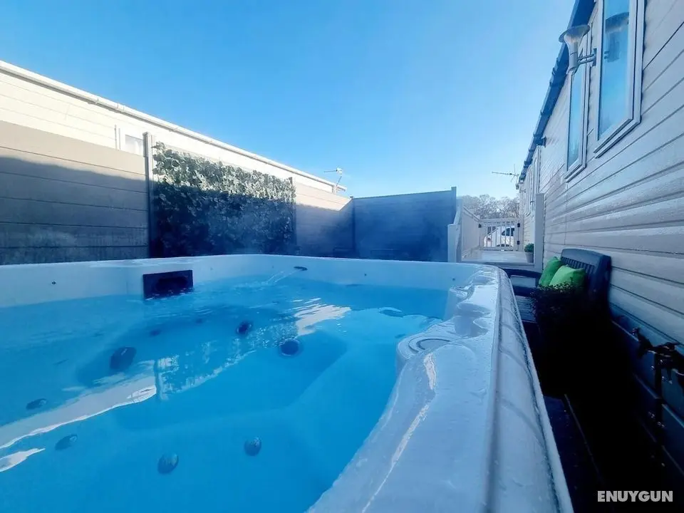 Apple Tree Lodge, Hot Tub, 3 Bedroom, 2 Bars - Öne Çıkan Resim