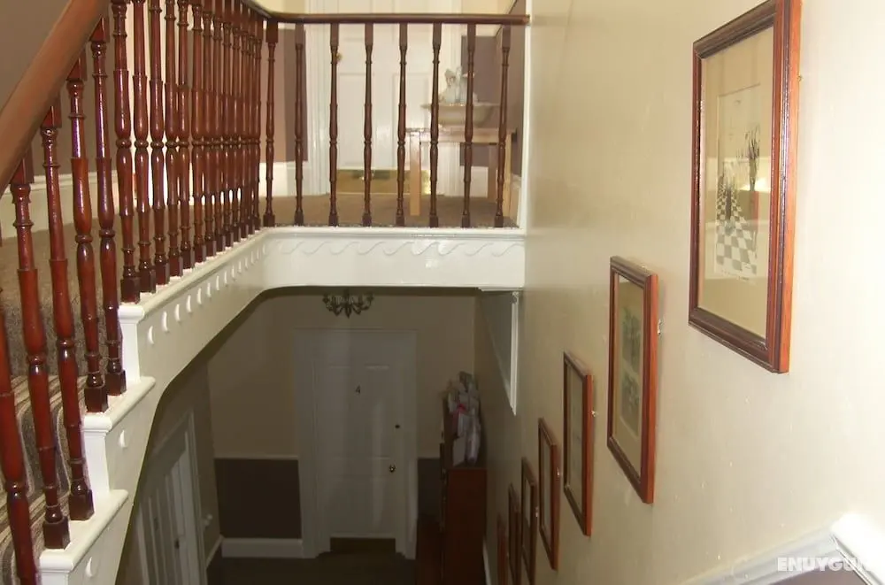 Appletorre House Holiday Flats - Lobi