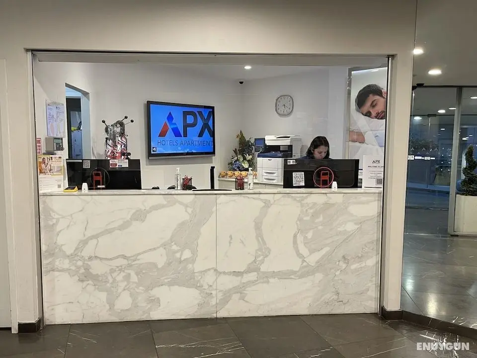 APX World Square - Lobi
