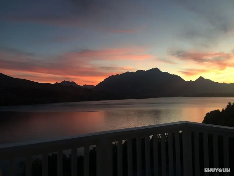 Aquarius De Lavender Lake View B&B - Öne Çıkan Resim