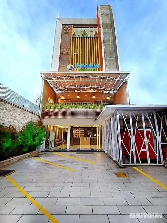 Arawa Traveller's Inn Makassar - Hostel - Öne Çıkan Resim