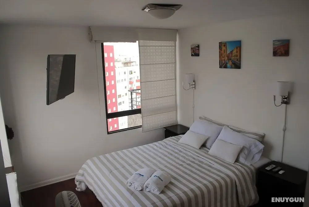 Areas Temporales - Near Larcomar Shopping Center - Öne Çıkan Resim