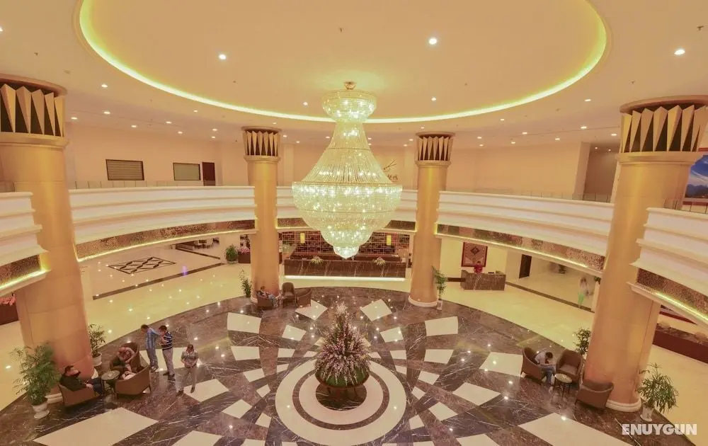 Aristo International Hotel - Lobi