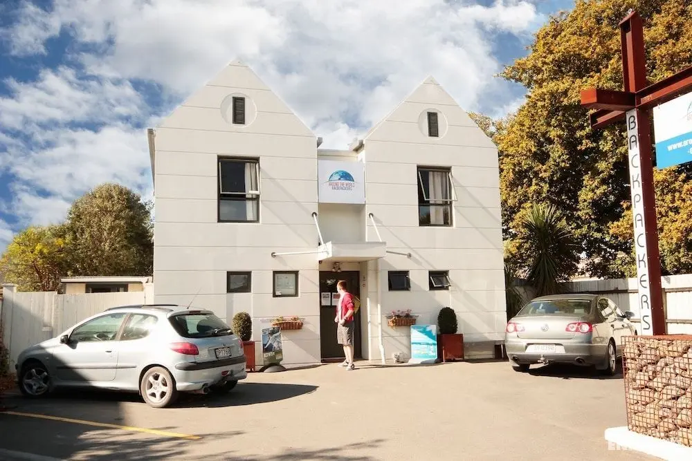 Around The World Backpackers - Öne Çıkan Resim
