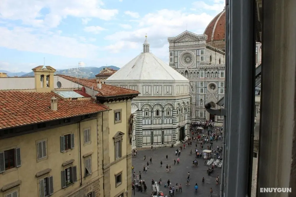 Art Apartment Duomo Luxury View - Oda Manzaraları