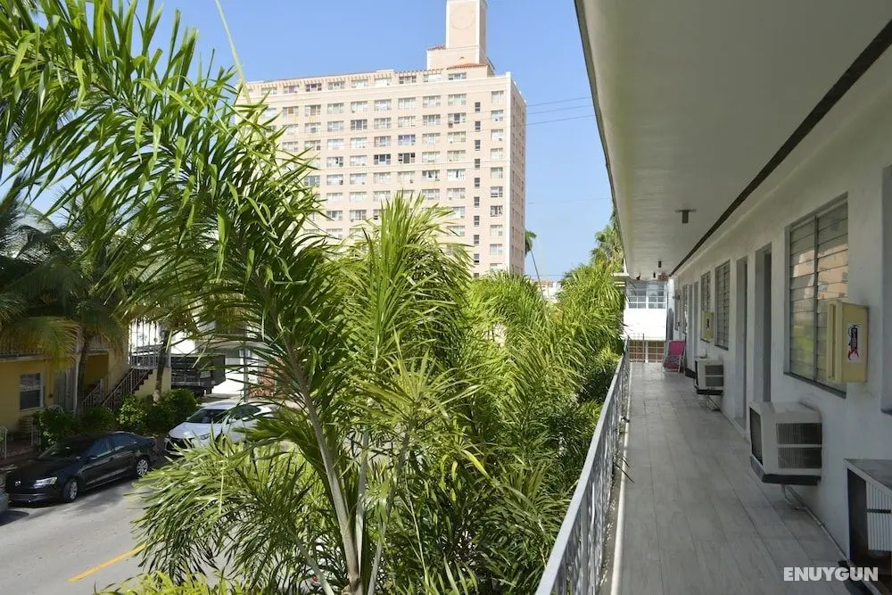 Art Deco Ocean Walk Apartments - Dış Mekan