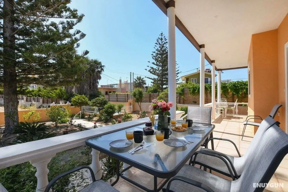 Art Garden house - 500m from the Beach - Oda Düzeni