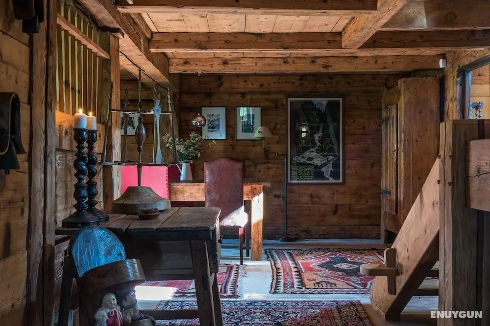 Arthaus Megeve - Lobi