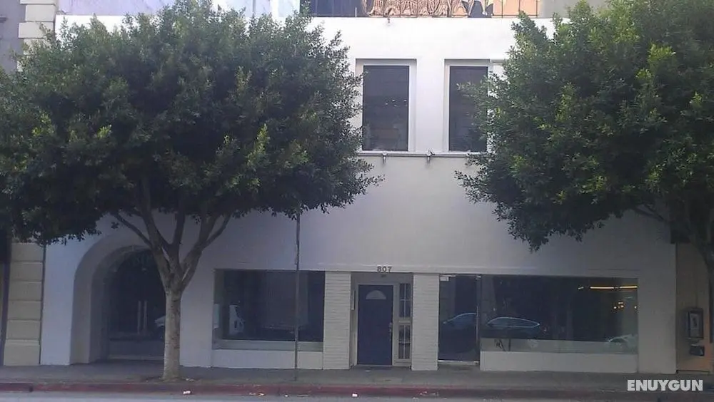 Artist Housing - Dış Mekan