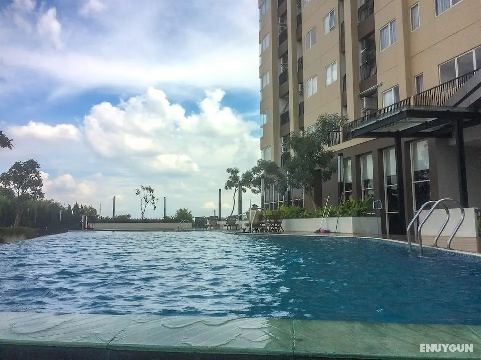 Artistic Studio Apartment at The Oasis Cikarang - Dış Mekan