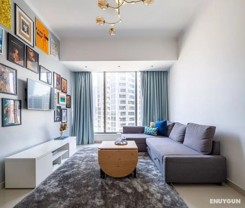 Artistically Decorated 1BR Apartment In Marina - Öne Çıkan Resim