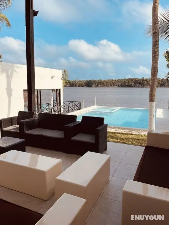 Assine Magnifique Villa Avec Piscine - Öne Çıkan Resim