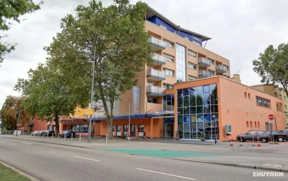 ates Hotel Straßburg - Kehl - Dış Mekan