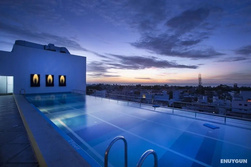 Hotel Atithi - Havuz