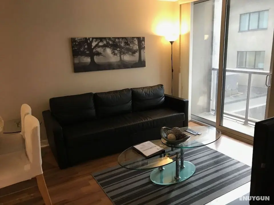 Atlas Suites on Yonge & Bloor - Öne Çıkan Resim