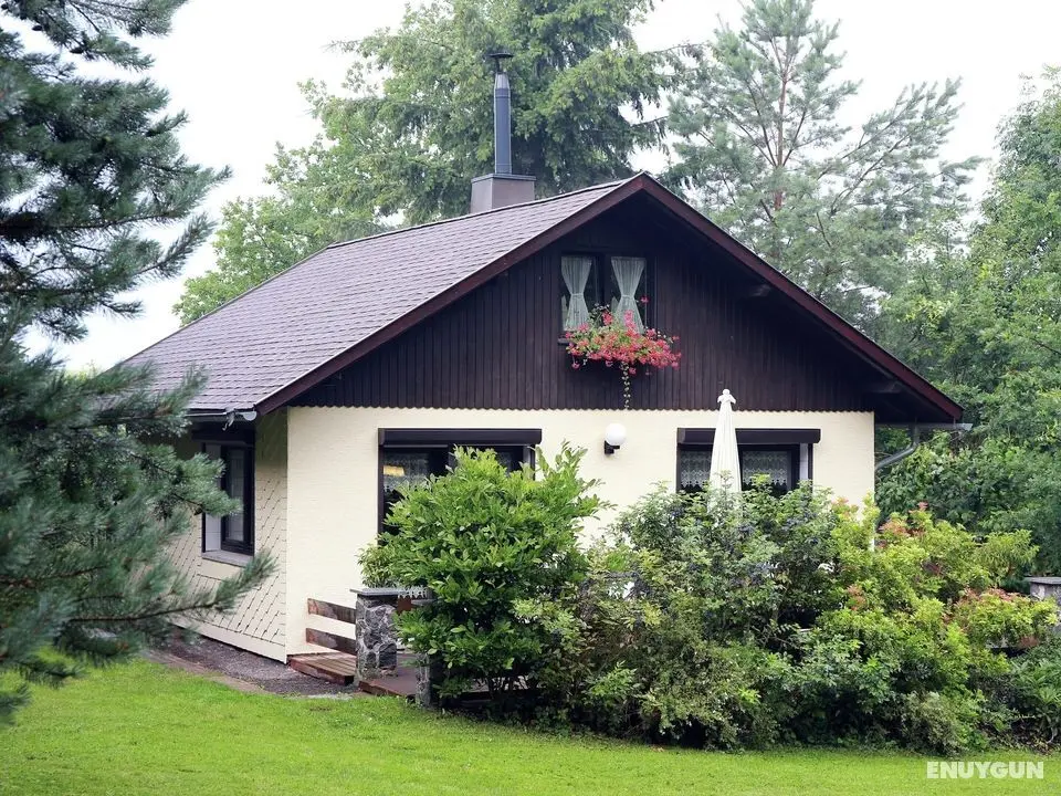 Attractive Holiday Home in Waltershausen With Fireplace - Öne Çıkan Resim