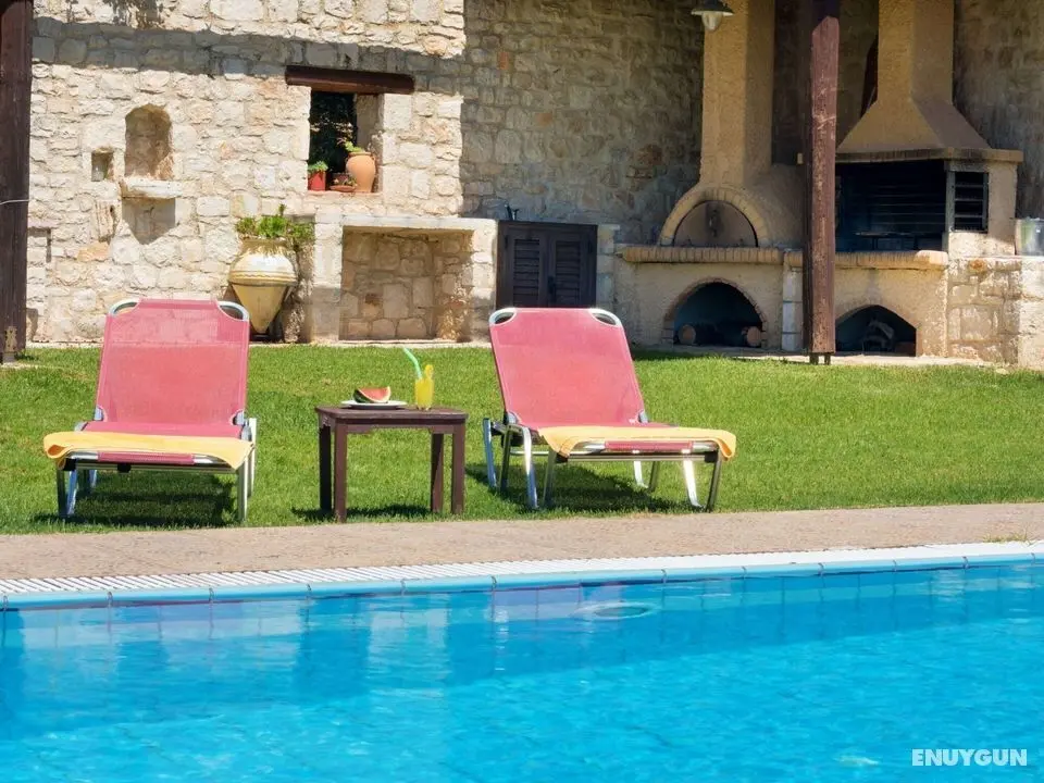 Attractive Villa in Tavronitis With Private Pool - Havuz