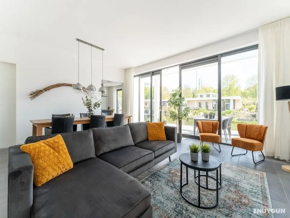 Attractive Villa in Zeewolde With Garden - Öne Çıkan Resim