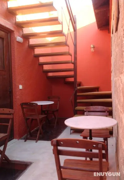Auberge 32 - Genel