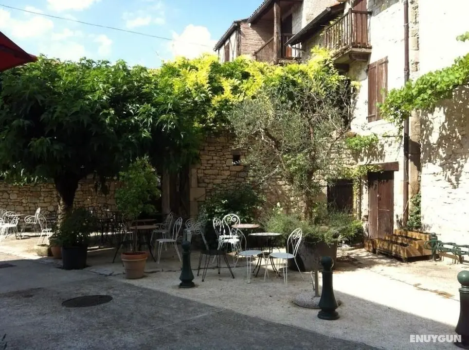 Auberge du Puits - Dış Mekan