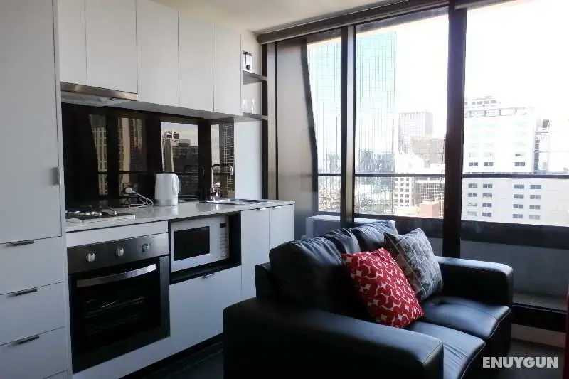Aura on Flinders Serviced Apartment - Genel