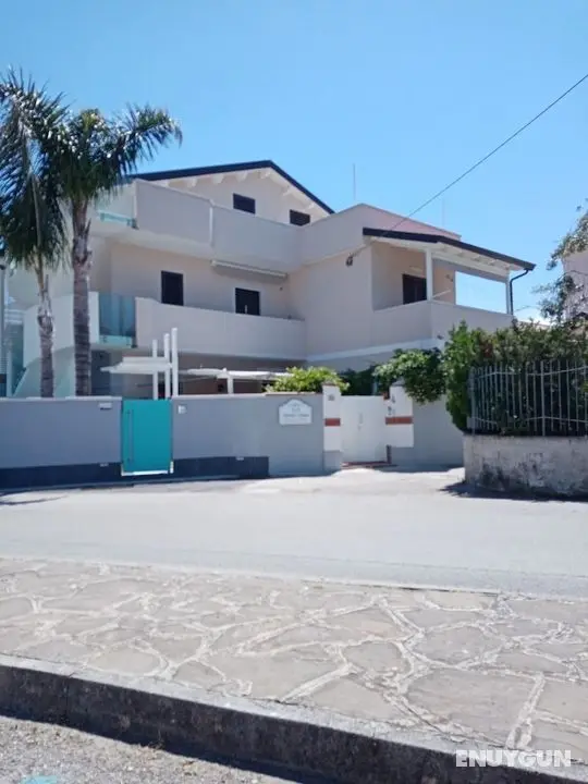 Aurora's House - Öne Çıkan Resim