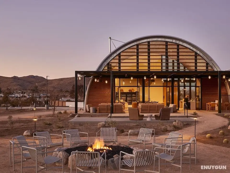 AutoCamp Joshua Tree - Lobi
