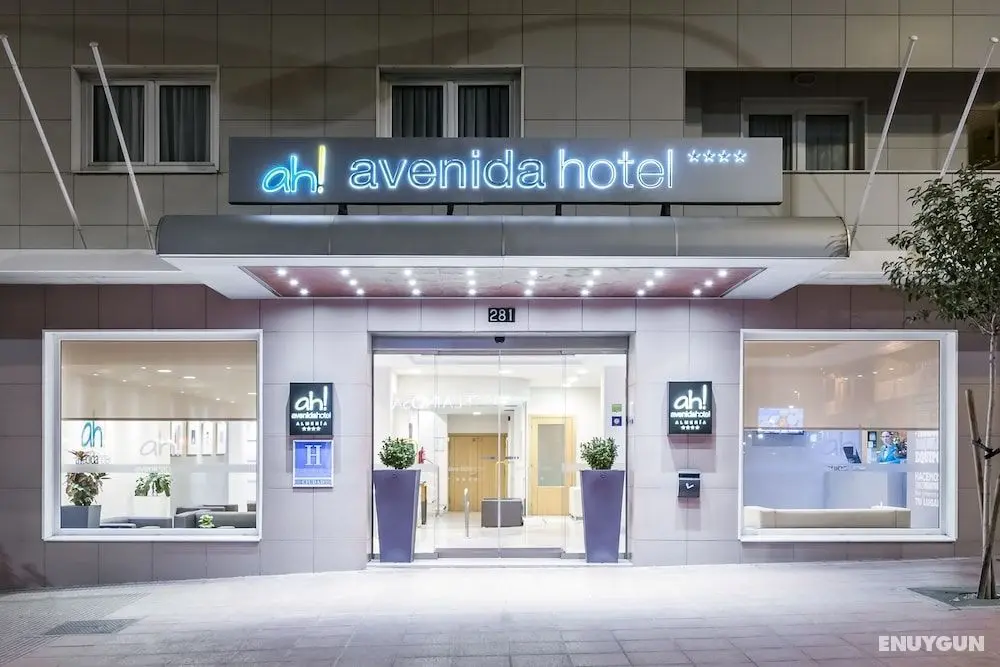 Avenida Hotel Almería - Dış Mekan