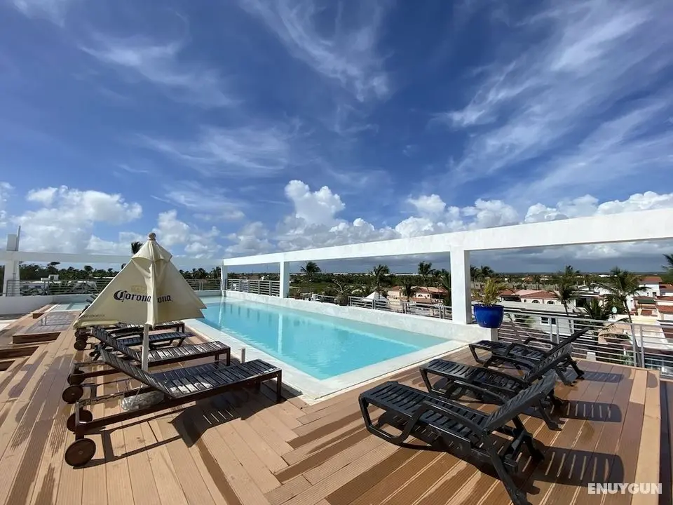 Aventura Deluxe Suites Rooftop Pool - Öne Çıkan Resim