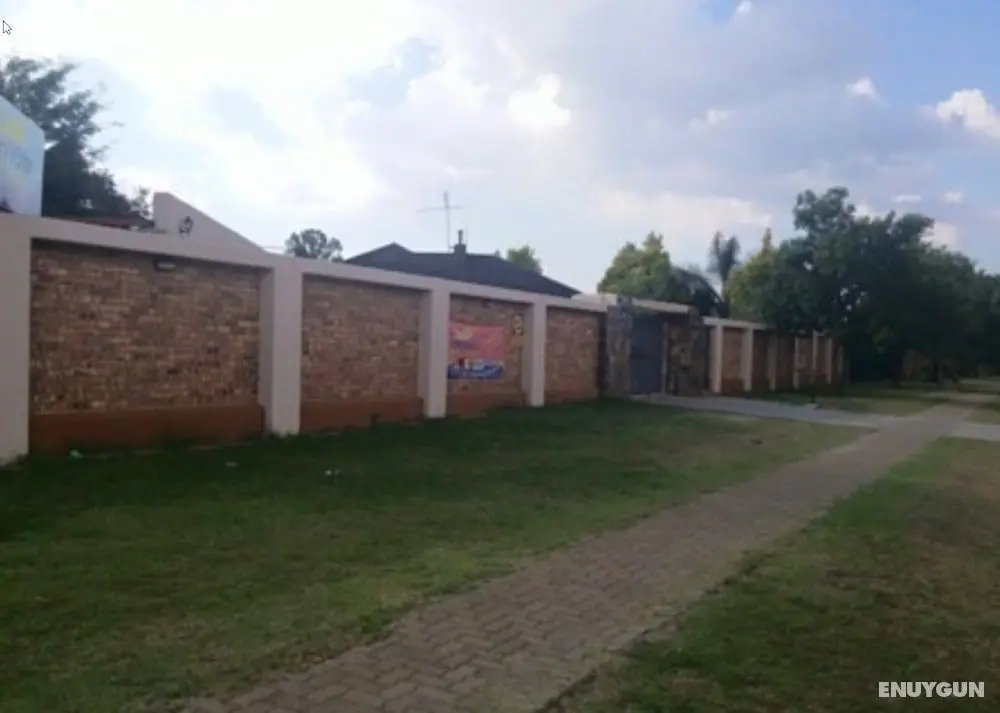 Avion Lodge - Dış Mekan