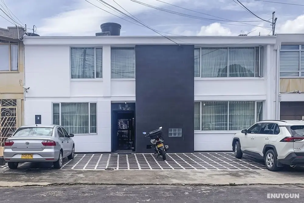 Ayenda 1080 Bogotá Alpes Castellana - Dış Mekan