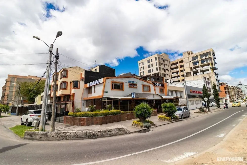 Ayenda 1087 La Estación - Dış Mekan
